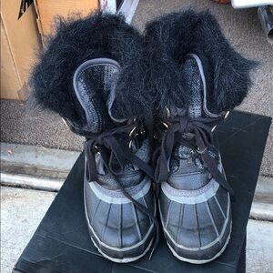 Juicy Couture Black Kids Fur-Lined Boots